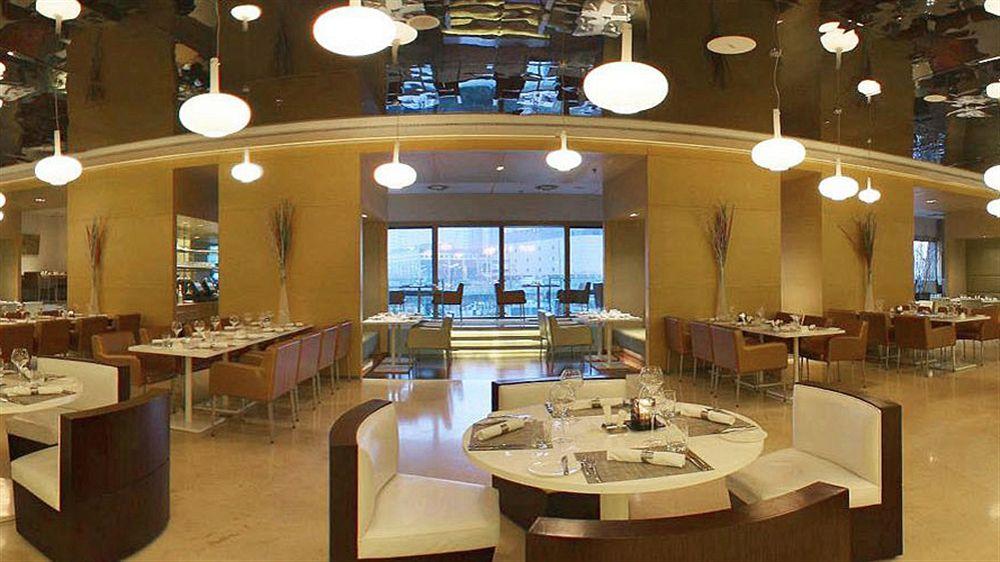 The Westin Beijing Chaoyang Hotell Exteriör bild